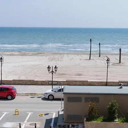 Zen Studio Beachfront & Sea View 아파트 Năvodari