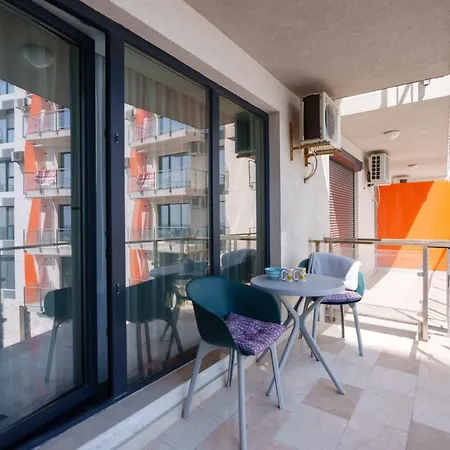 Zen Studio Beachfront & Sea View 아파트