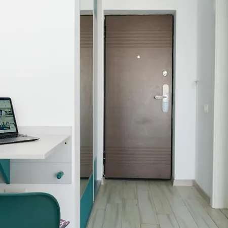 Zen Studio Beachfront & Sea View 아파트 *