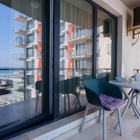 Zen Studio Beachfront & Sea View 아파트 Năvodari