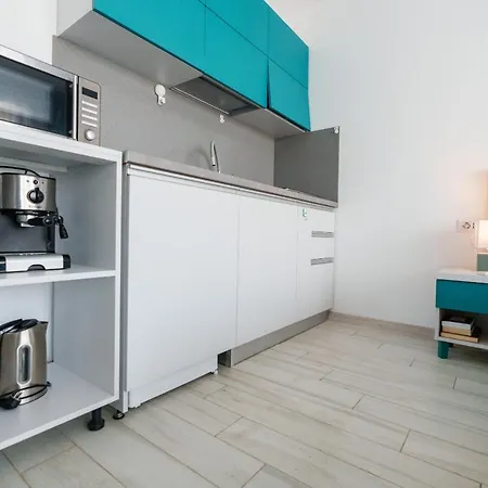 아파트 Zen Studio Beachfront & Sea View