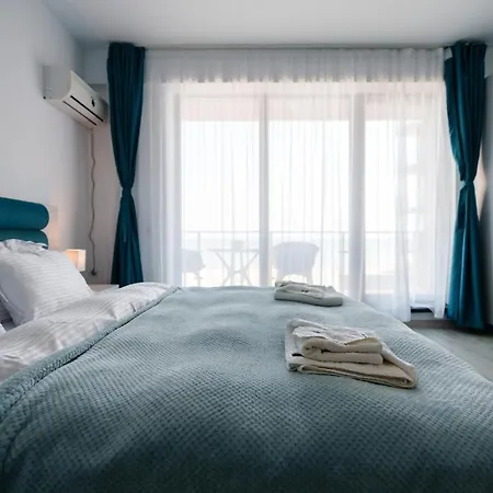 Zen Studio Beachfront & Sea View